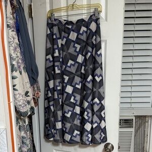Geometric Print A-Line Midi Skirt in Navy and Gray